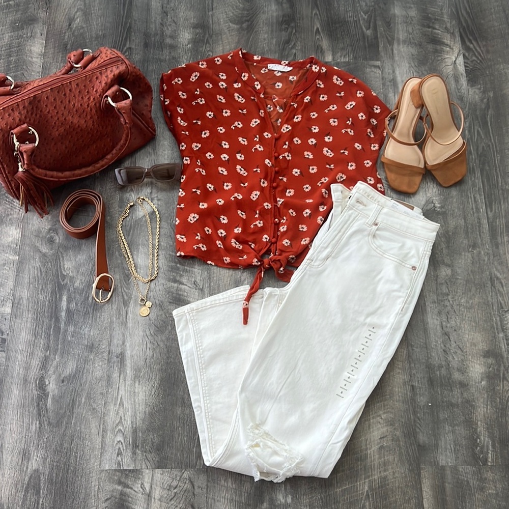 American Eagle Mom jeans